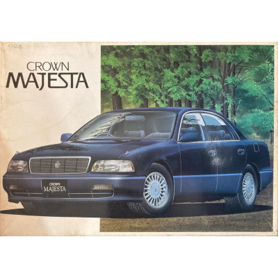 [AOSHIMA] Toyota Crown Majesta Escala 1/24